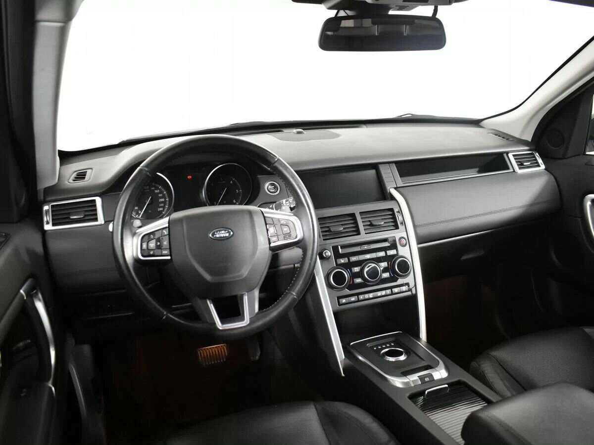 Land Rover Discovery Sport с пробегом — 2016 год. Фото: #12