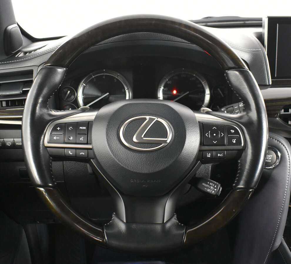 Lexus LX с пробегом — 2016 год. Фото: #7