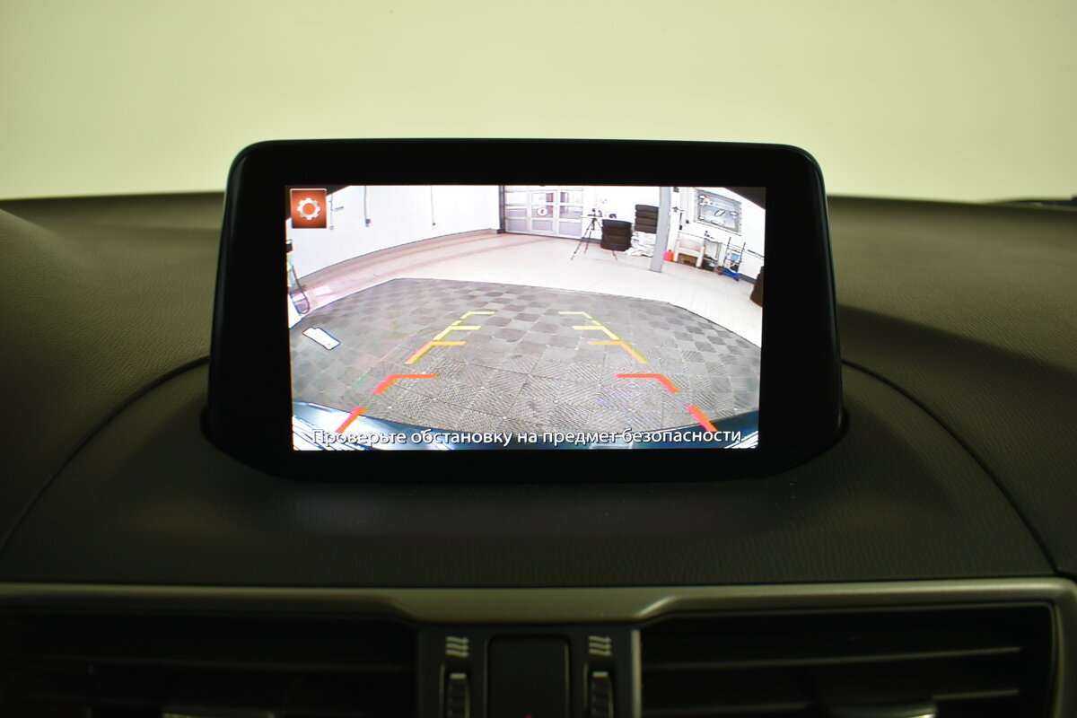 Mazda 3 с пробегом — 2017 год. Фото: #13