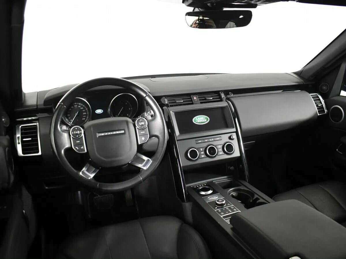 Land Rover Discovery с пробегом — 2018 год. Фото: #14