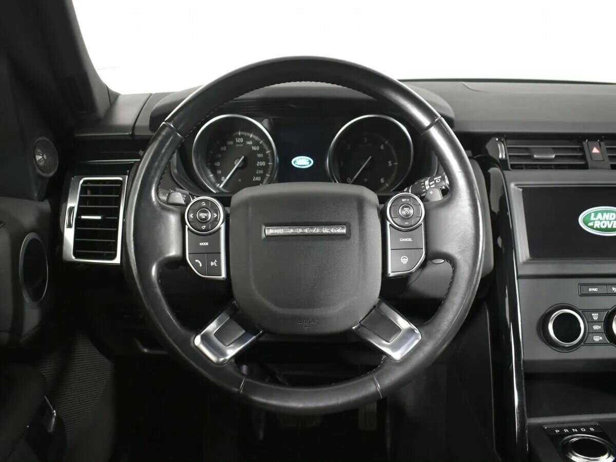 Land Rover Discovery с пробегом — 2018 год. Фото: #15