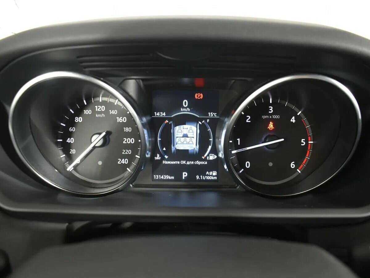 Land Rover Discovery с пробегом — 2018 год. Фото: #16