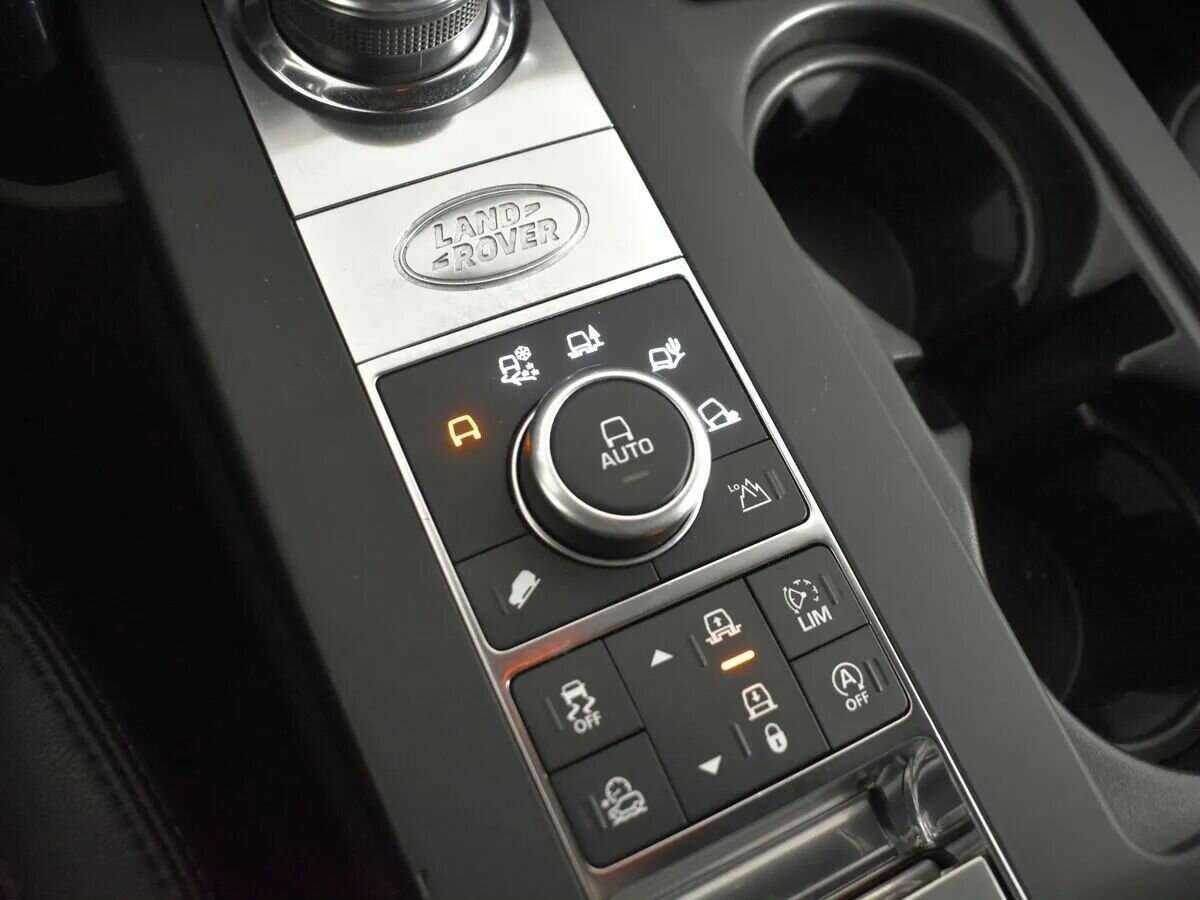 Land Rover Discovery с пробегом — 2018 год. Фото: #18