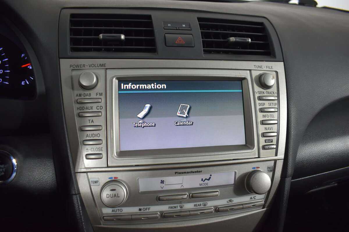 Toyota Camry с пробегом — 2010 год. Фото: #16