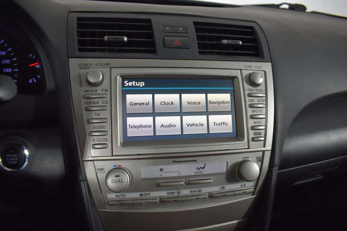 Toyota Camry с пробегом — 2010 год. Фото: #17