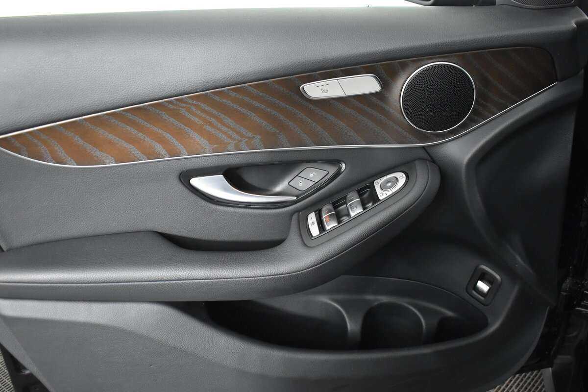 Mercedes-Benz GLC с пробегом — 2021 год. Фото: #20