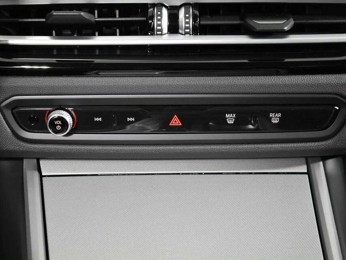 BMW 3 серии с пробегом — 2023 год. Фото: #21