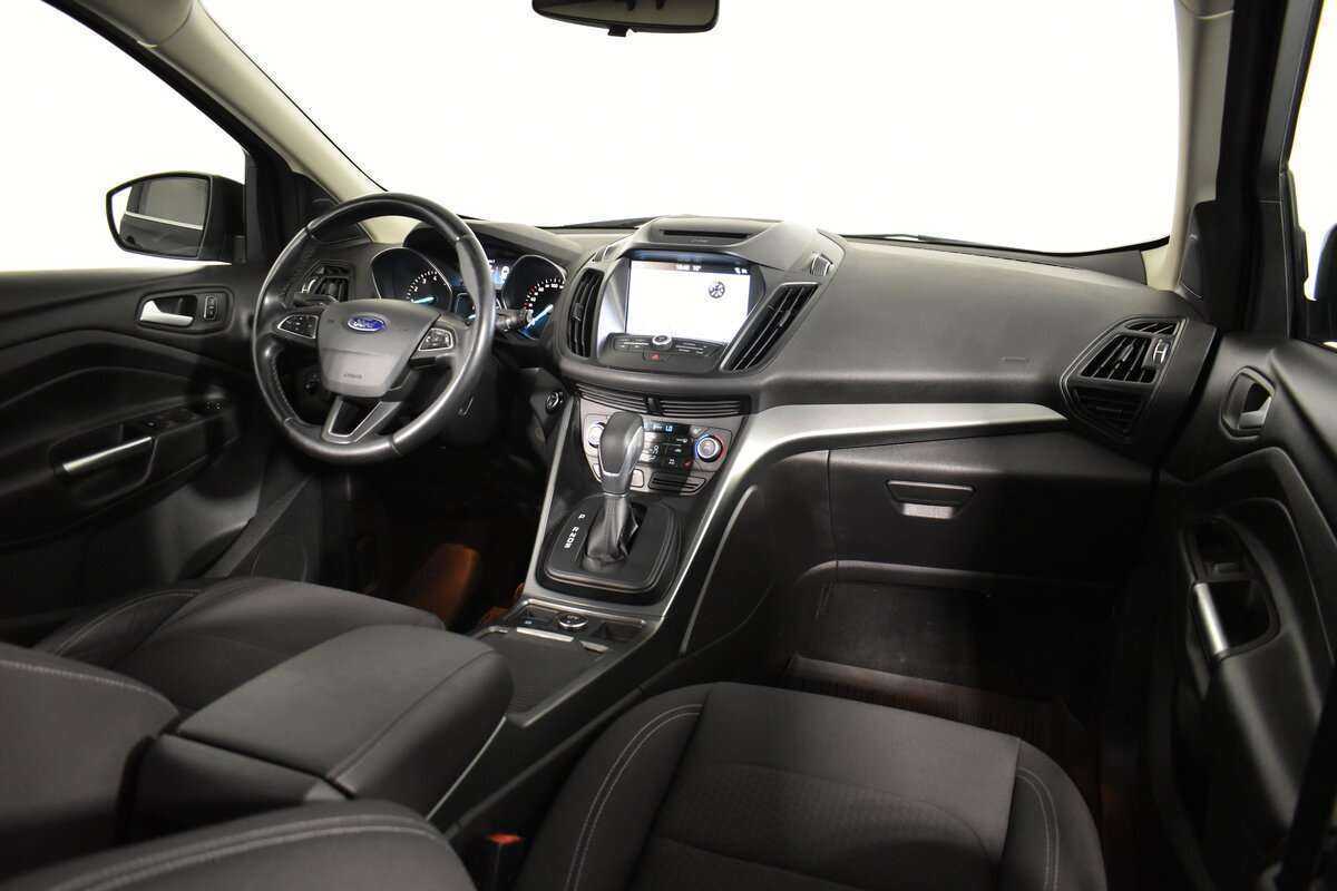 Ford Kuga с пробегом — 2017 год. Фото: #12