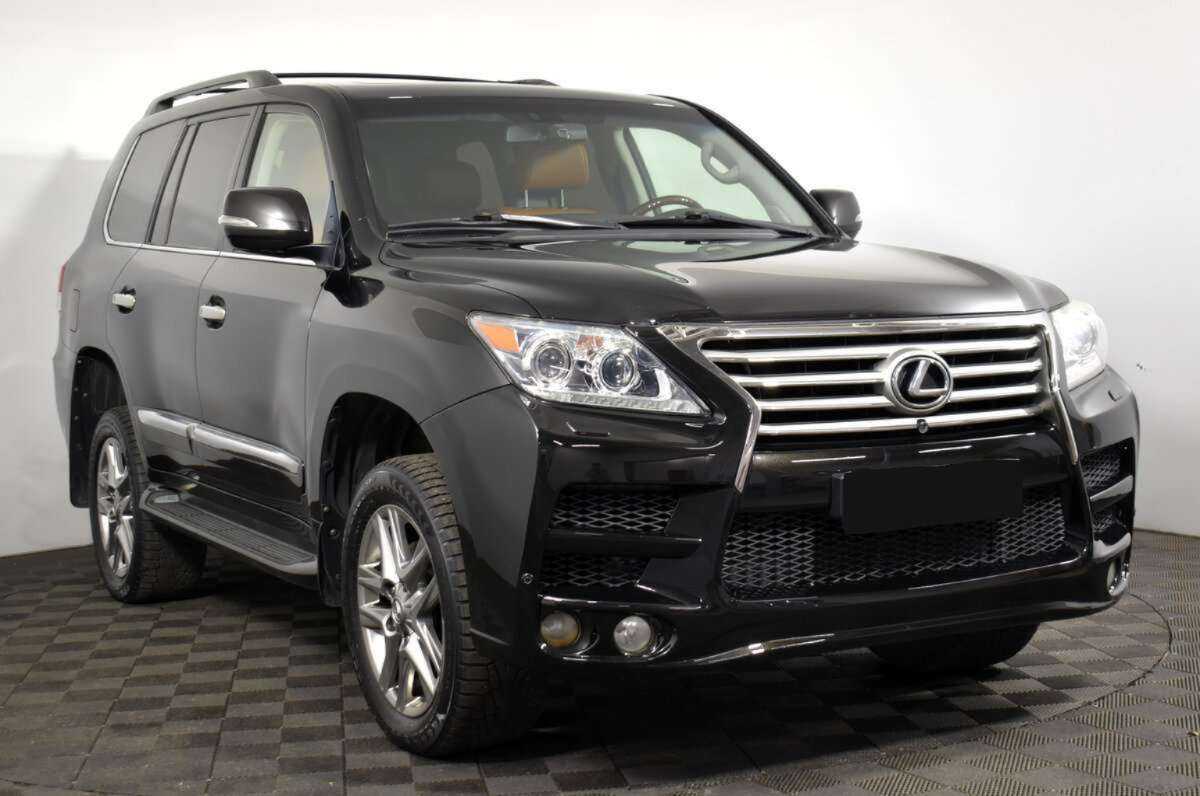 Lexus LX с пробегом — 2013 год. Фото: #1