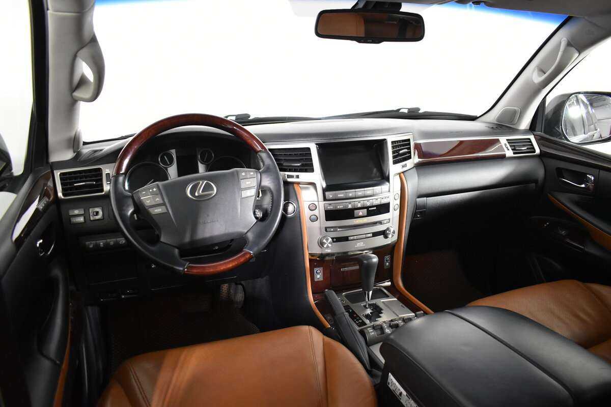 Lexus LX с пробегом — 2013 год. Фото: #13