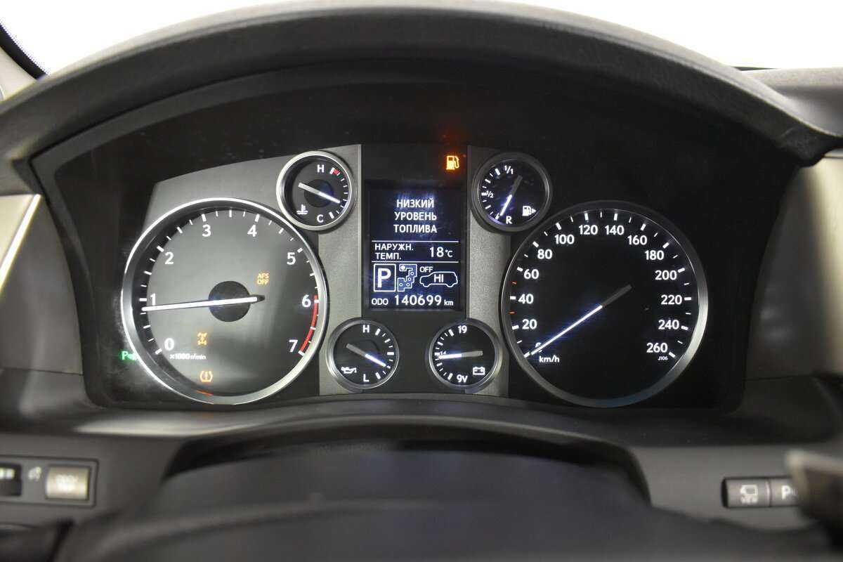 Lexus LX с пробегом — 2013 год. Фото: #16