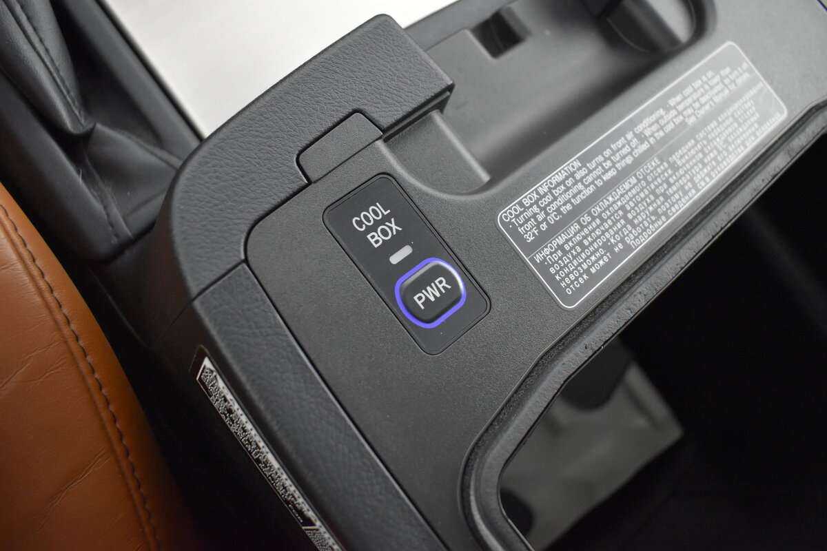 Lexus LX с пробегом — 2013 год. Фото: #19