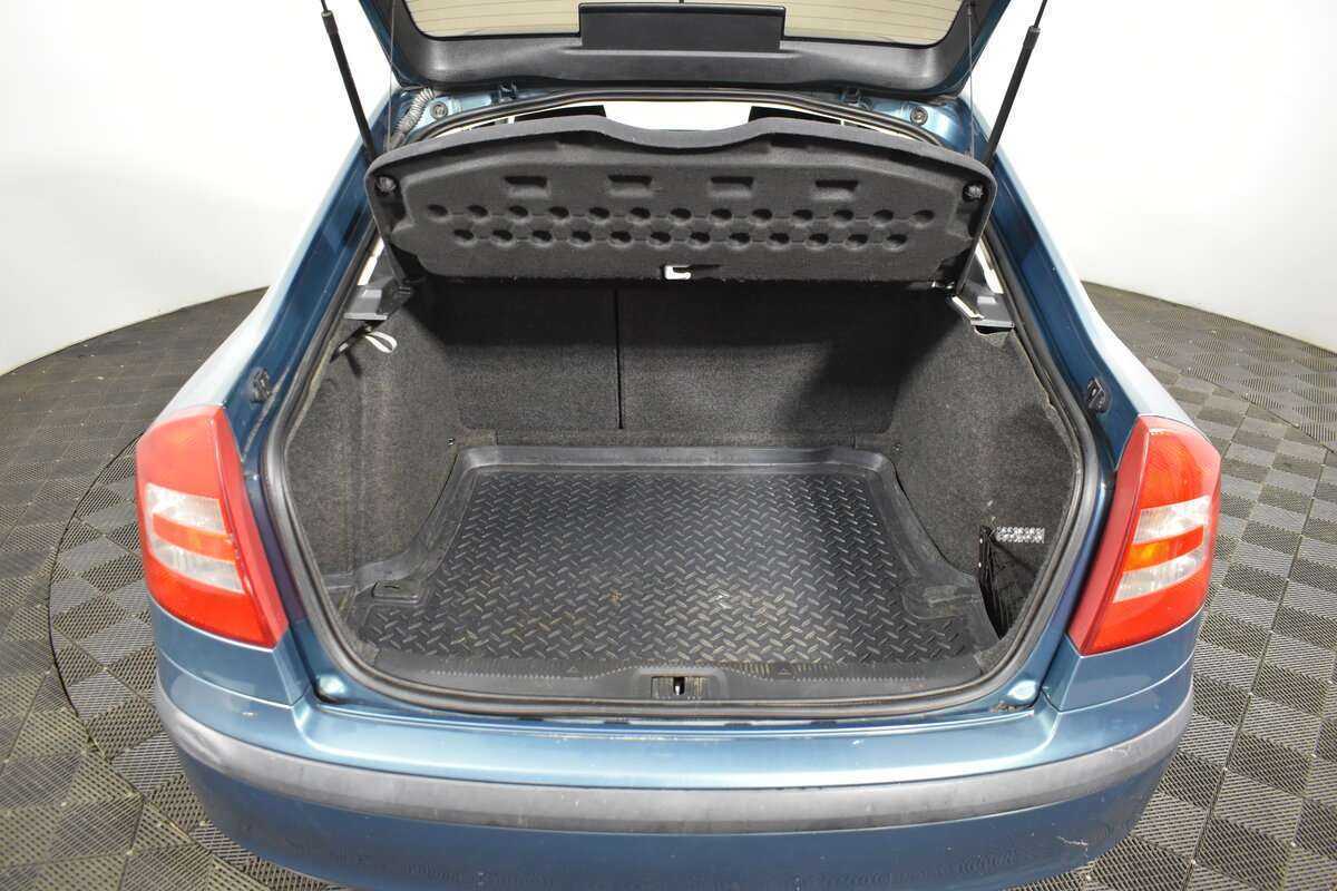 Skoda Octavia с пробегом — 2008 год. Фото: #8