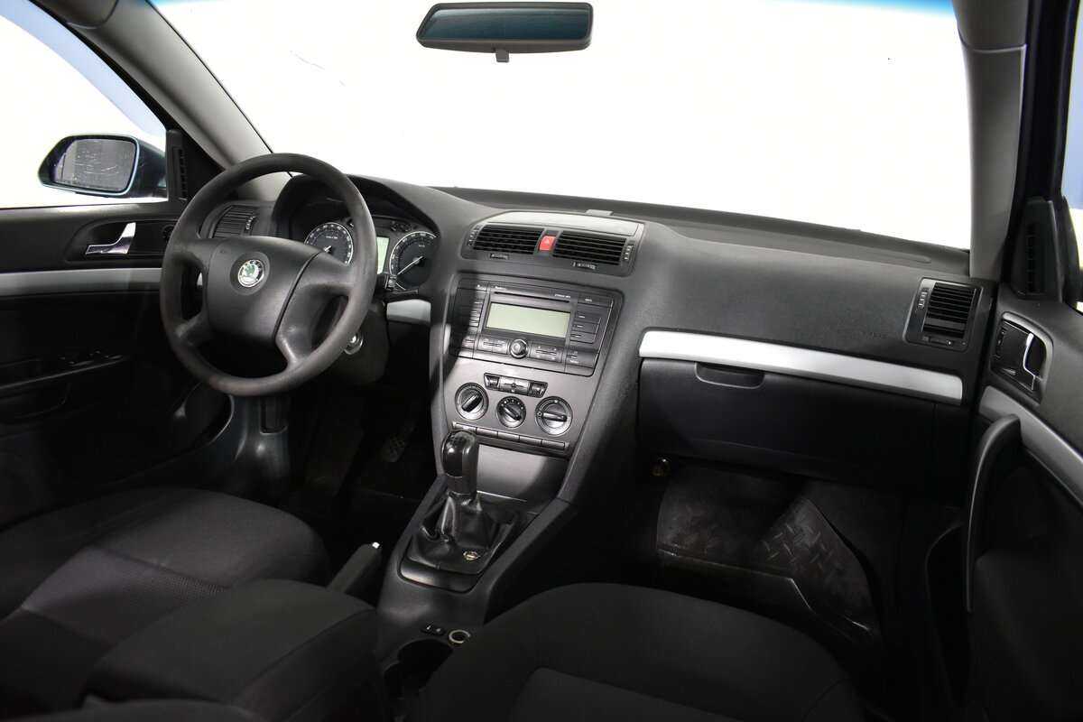 Skoda Octavia с пробегом — 2008 год. Фото: #12