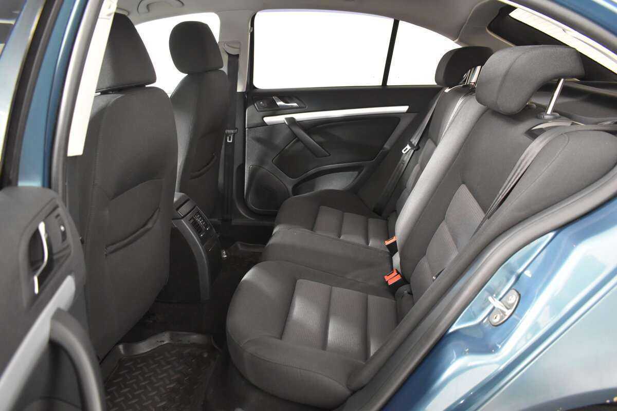 Skoda Octavia с пробегом — 2008 год. Фото: #19