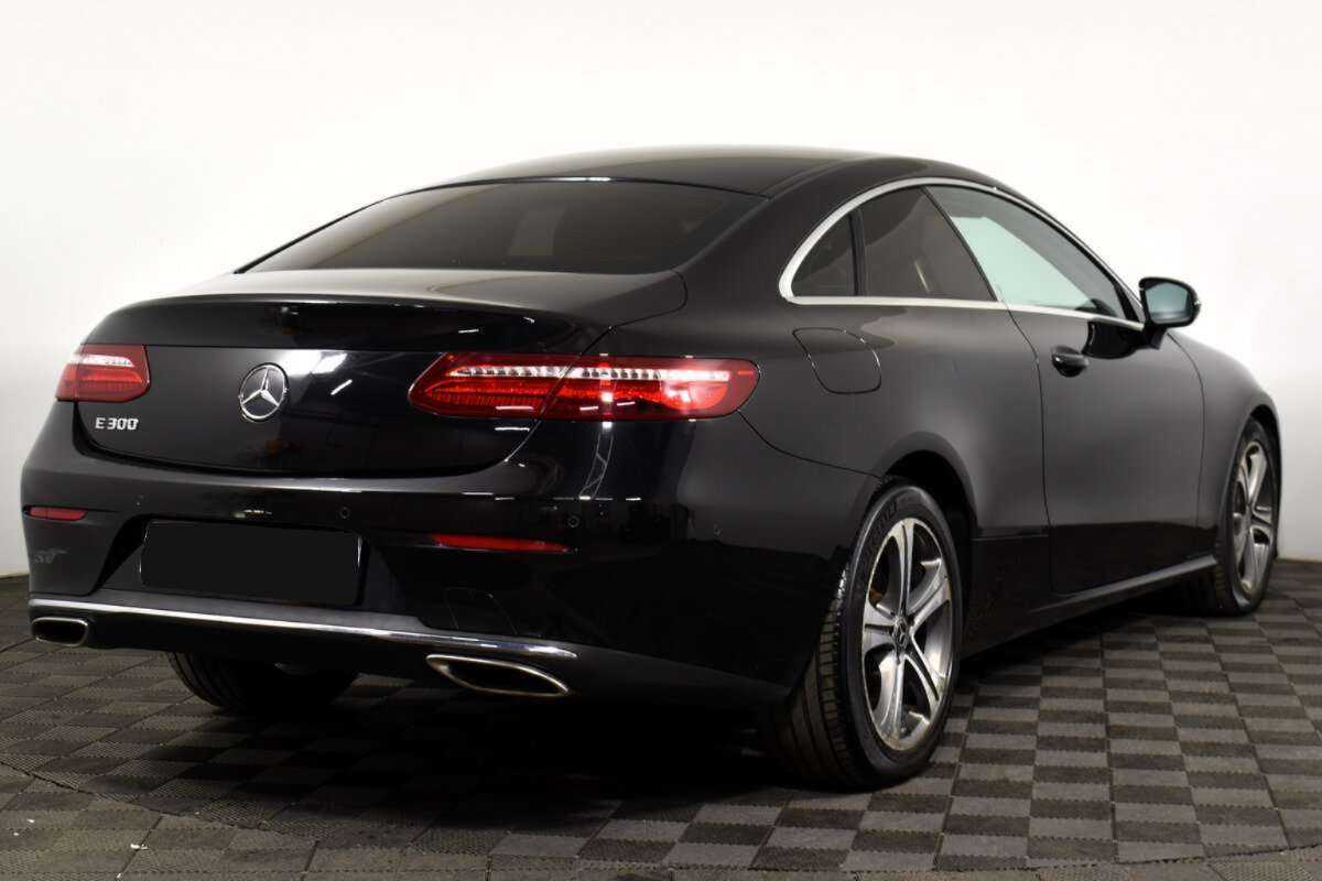 Mercedes-Benz E-Класс с пробегом — 2017 год. Фото: #3