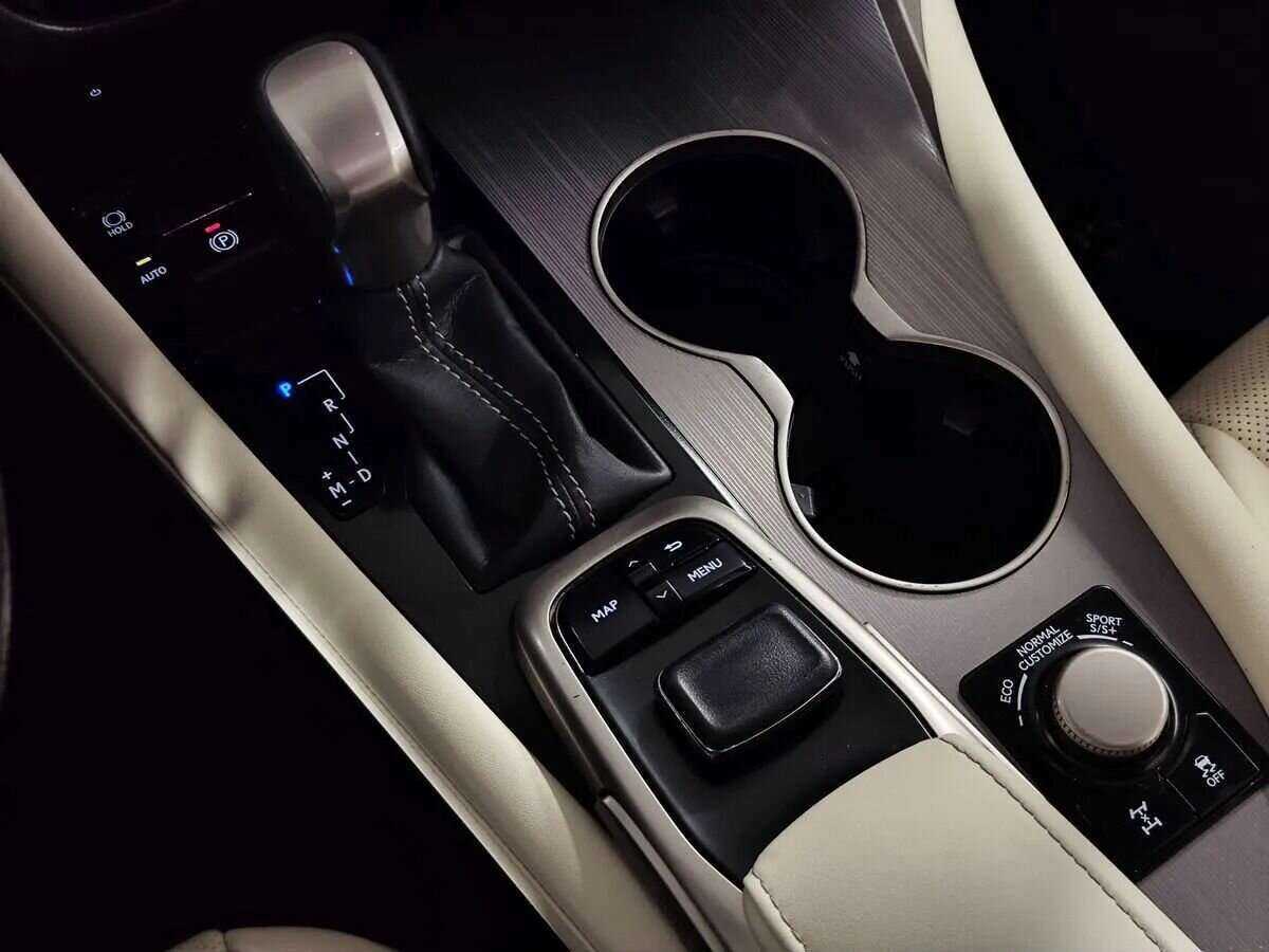 Lexus RX с пробегом — 2016 год. Фото: #12