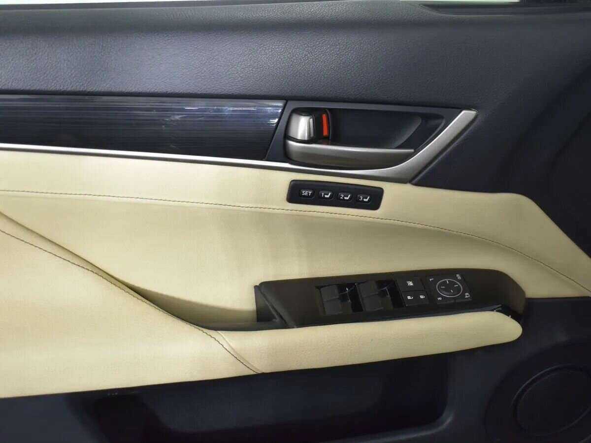 Lexus GS с пробегом — 2012 год. Фото: #26