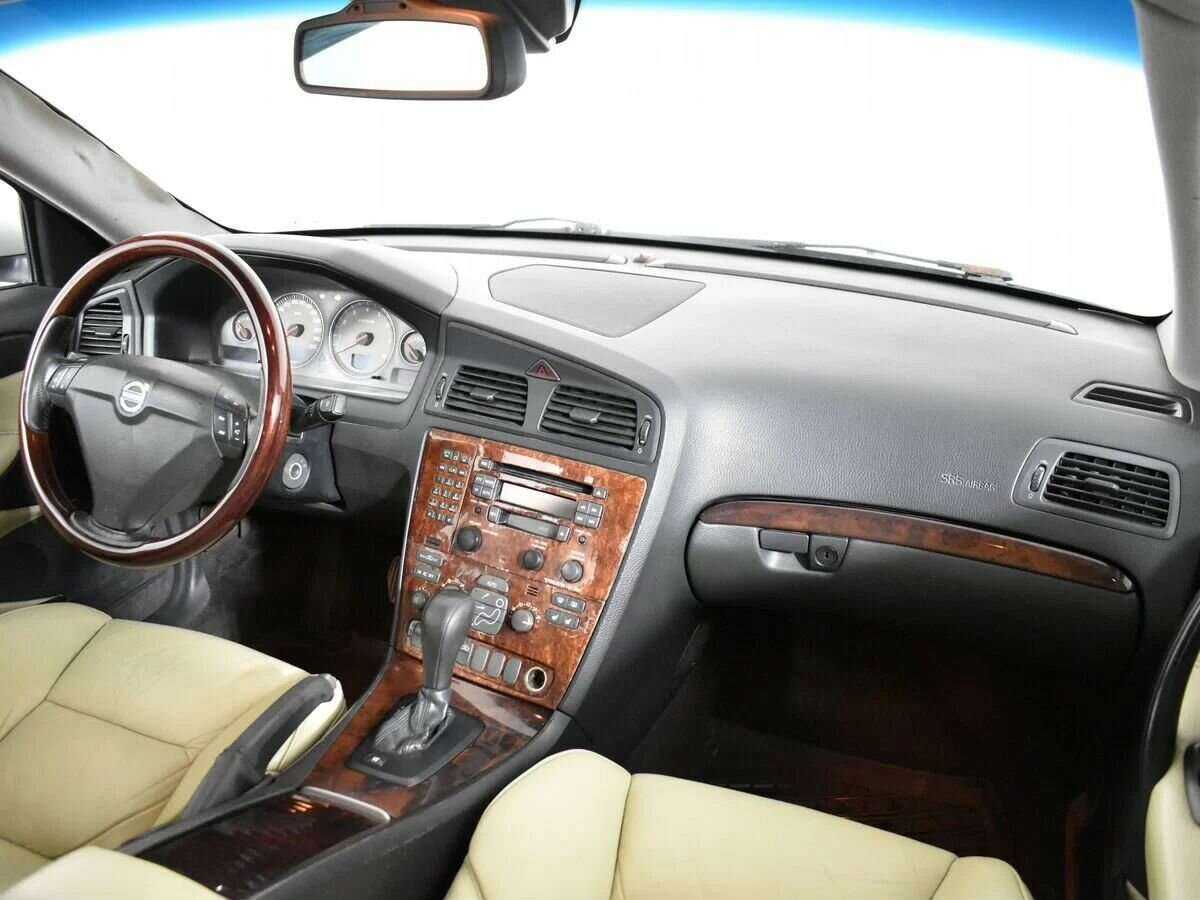 Volvo S60 с пробегом — 2005 год. Фото: #7