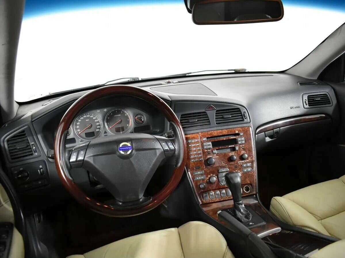 Volvo S60 с пробегом — 2005 год. Фото: #9