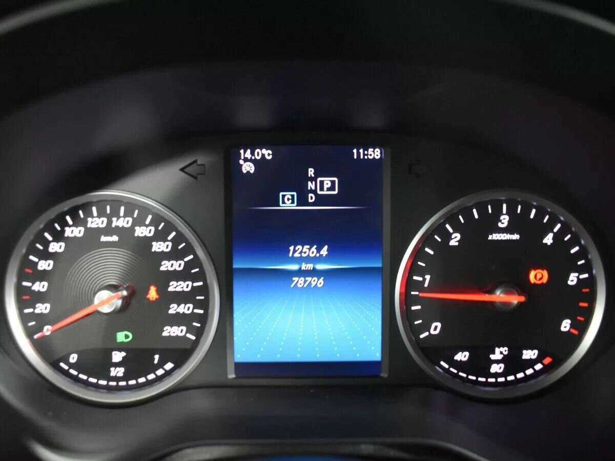 Mercedes-Benz GLC с пробегом — 2020 год. Фото: #10