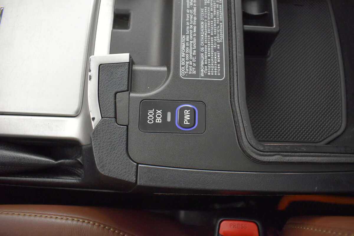 Toyota Land Cruiser с пробегом — 2016 год. Фото: #26