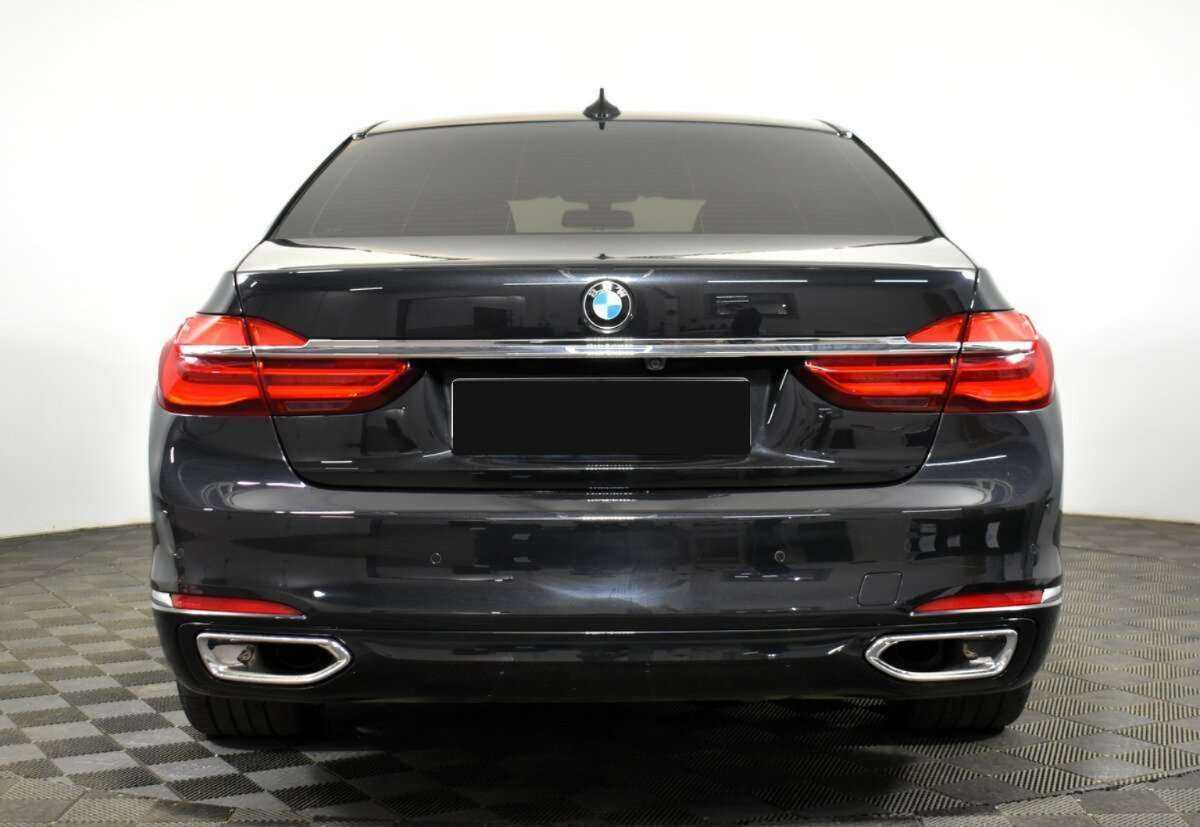 BMW 7 серии с пробегом — 2017 год. Фото: #4