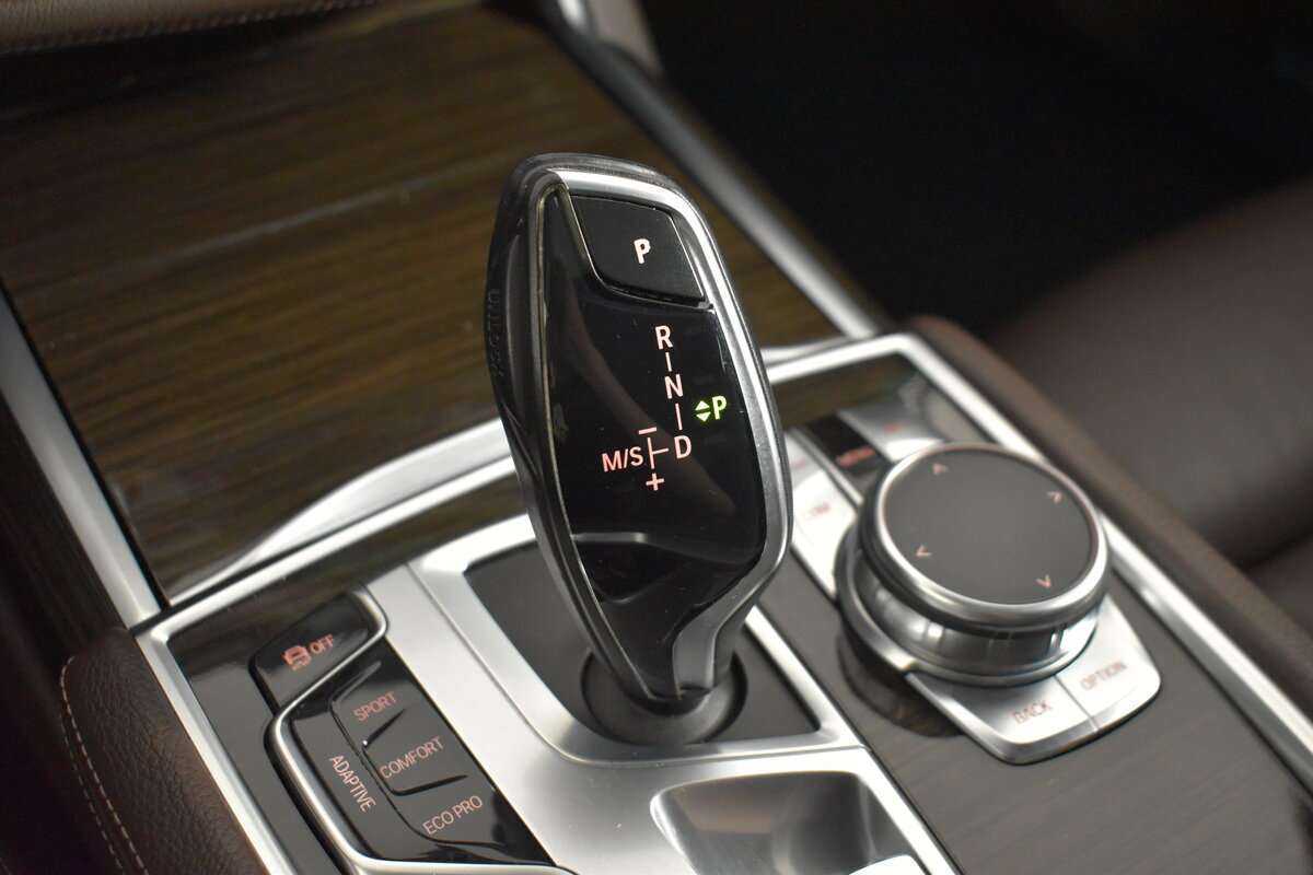 BMW 7 серии с пробегом — 2017 год. Фото: #22