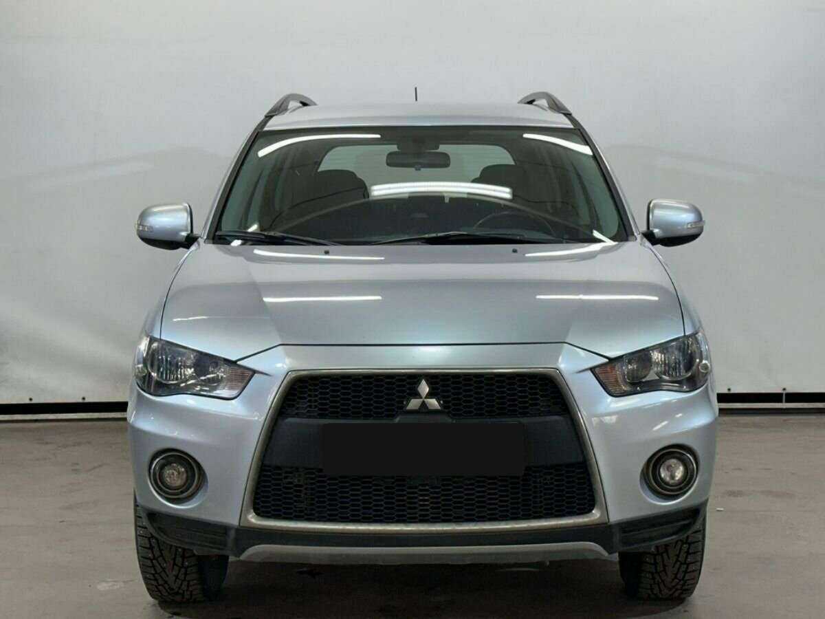 Mitsubishi Outlander с пробегом — 2010 год. Фото: #1