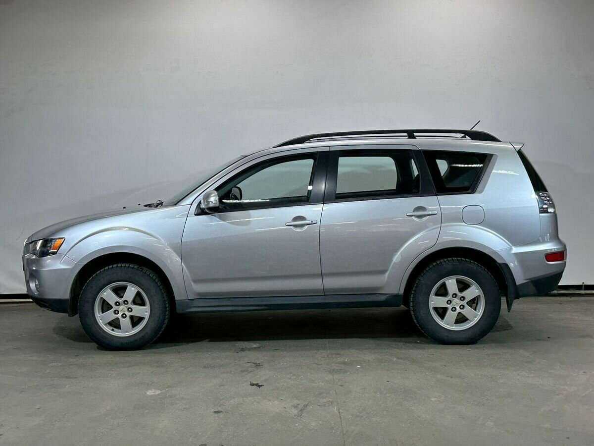 Mitsubishi Outlander с пробегом — 2010 год. Фото: #7