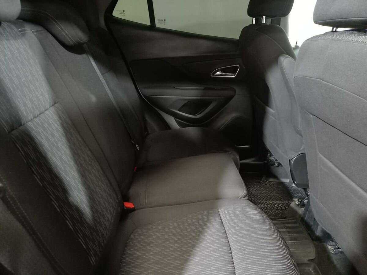 Opel Mokka с пробегом — 2013 год. Фото: #10