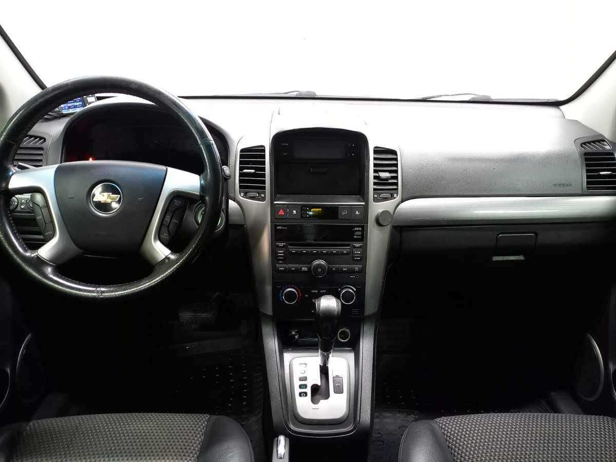 Chevrolet Captiva с пробегом — 2011 год. Фото: #10