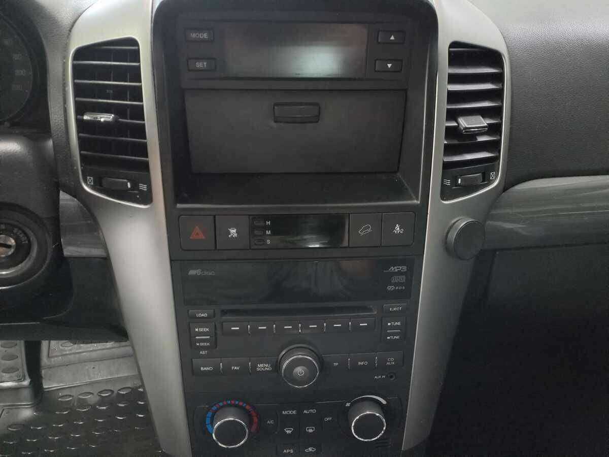 Chevrolet Captiva с пробегом — 2011 год. Фото: #15