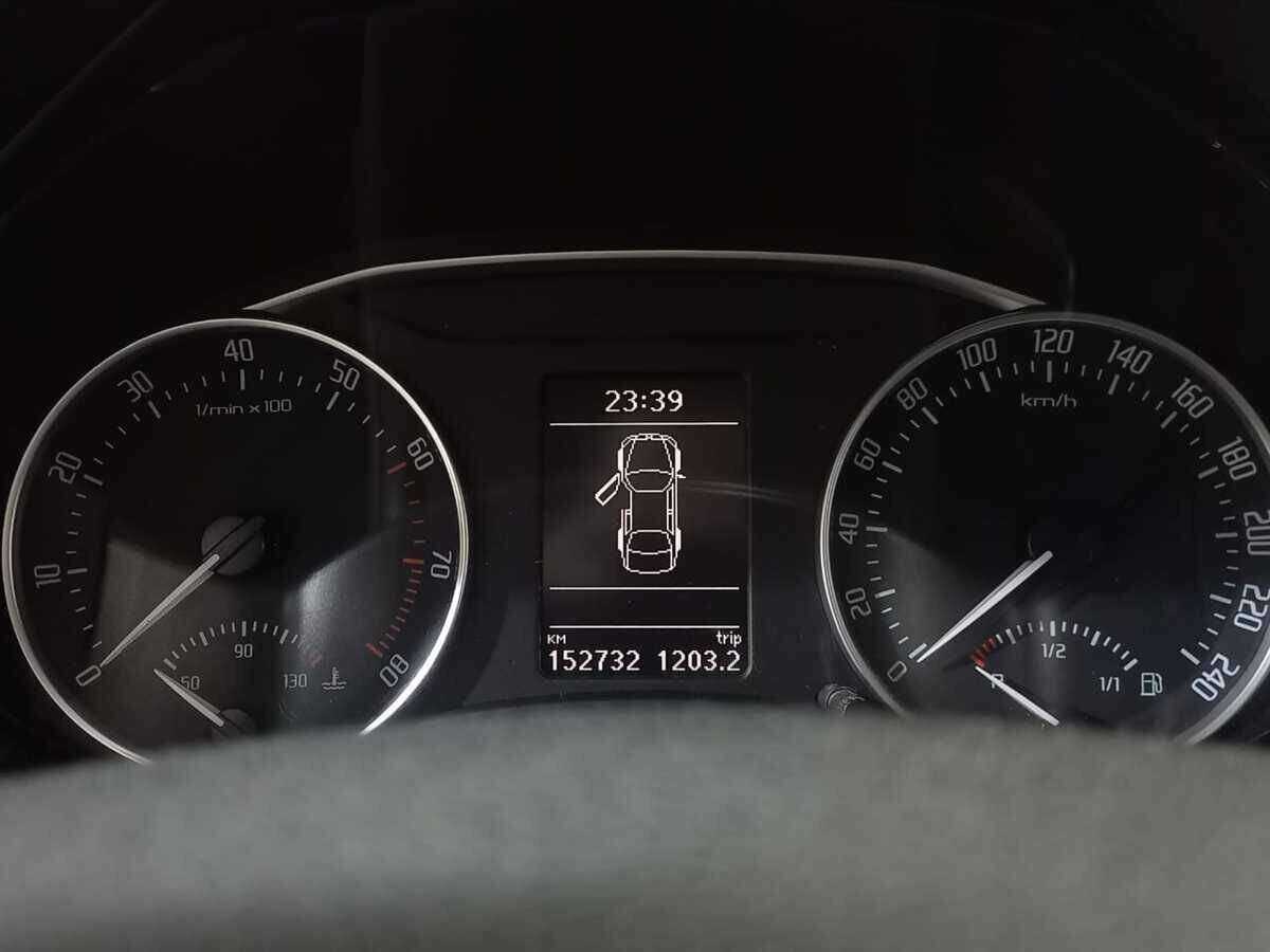 Skoda Octavia с пробегом — 2009 год. Фото: #11