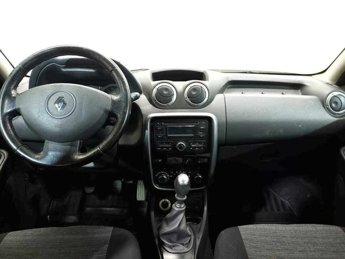 Renault Duster с пробегом — 2014 год. Фото: #8