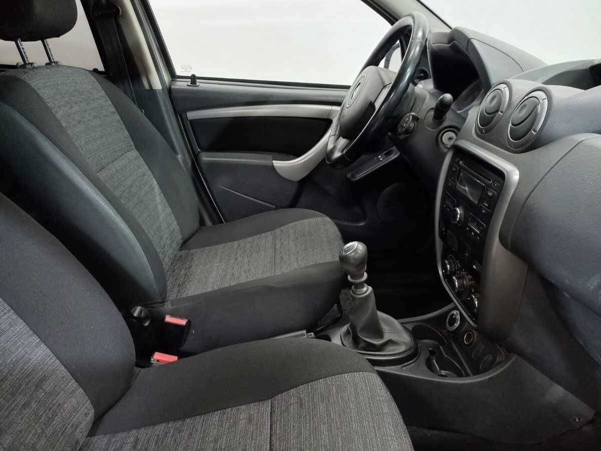 Renault Duster с пробегом — 2014 год. Фото: #9