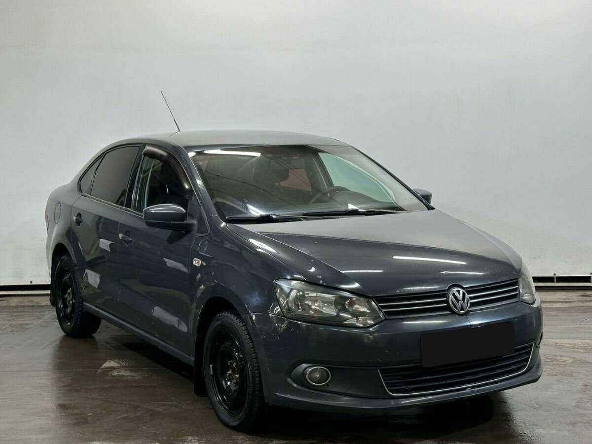 Volkswagen Polo с пробегом — 2011 год. Фото: #2