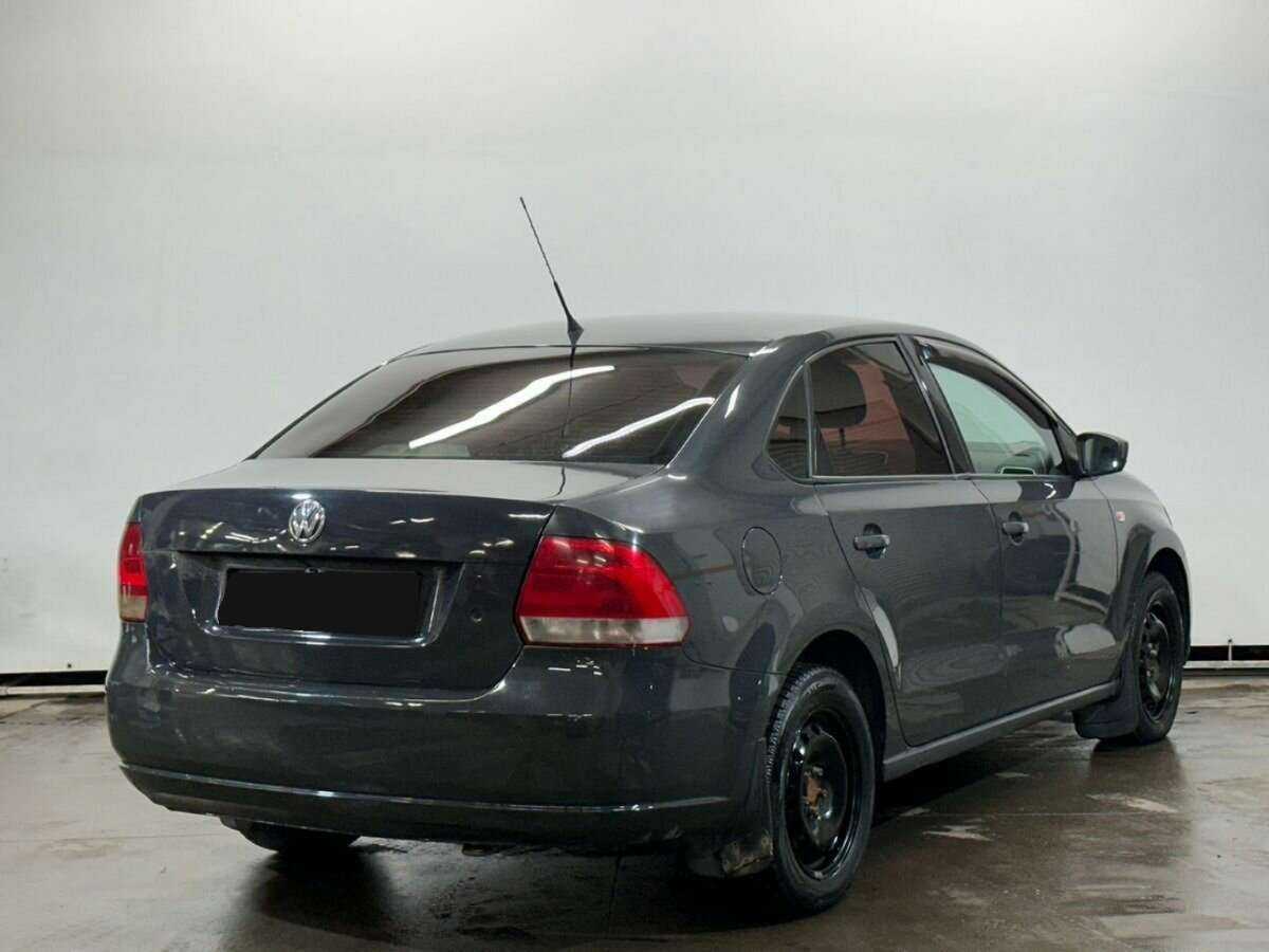 Volkswagen Polo с пробегом — 2011 год. Фото: #4