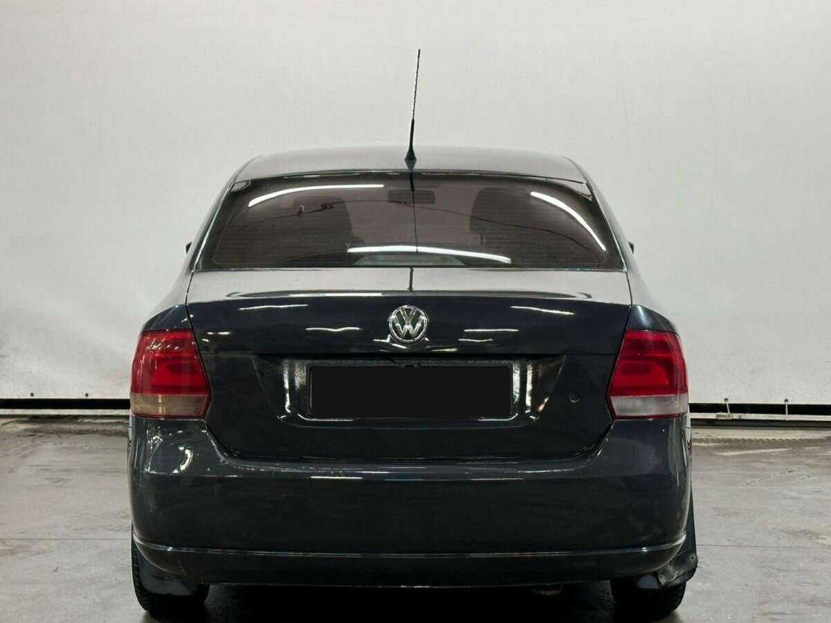 Volkswagen Polo с пробегом — 2011 год. Фото: #5