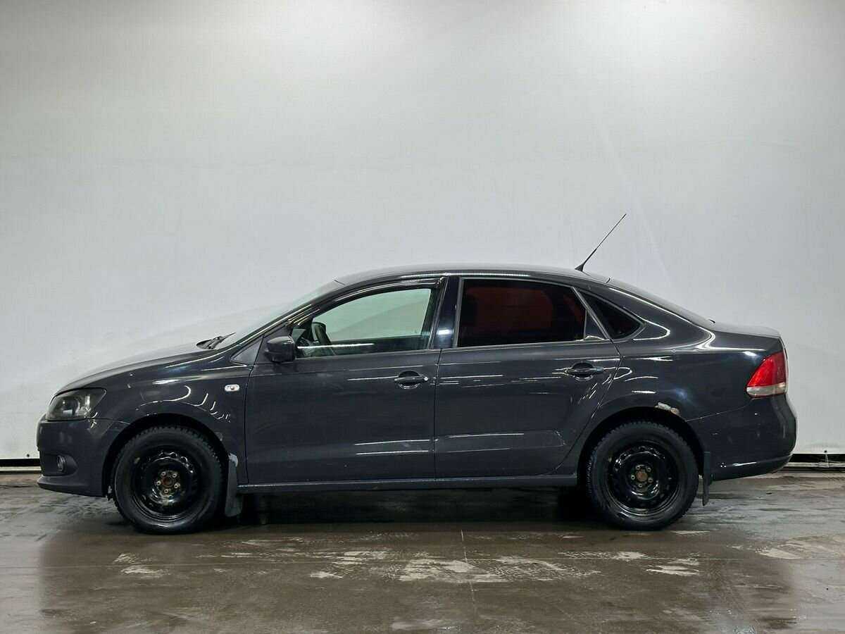 Volkswagen Polo с пробегом — 2011 год. Фото: #7