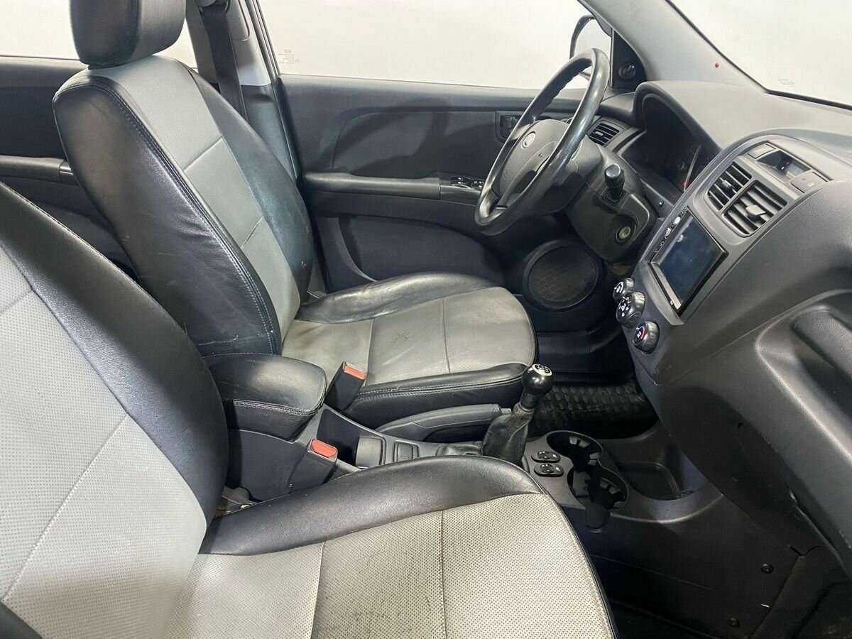Kia Sportage с пробегом — 2009 год. Фото: #9