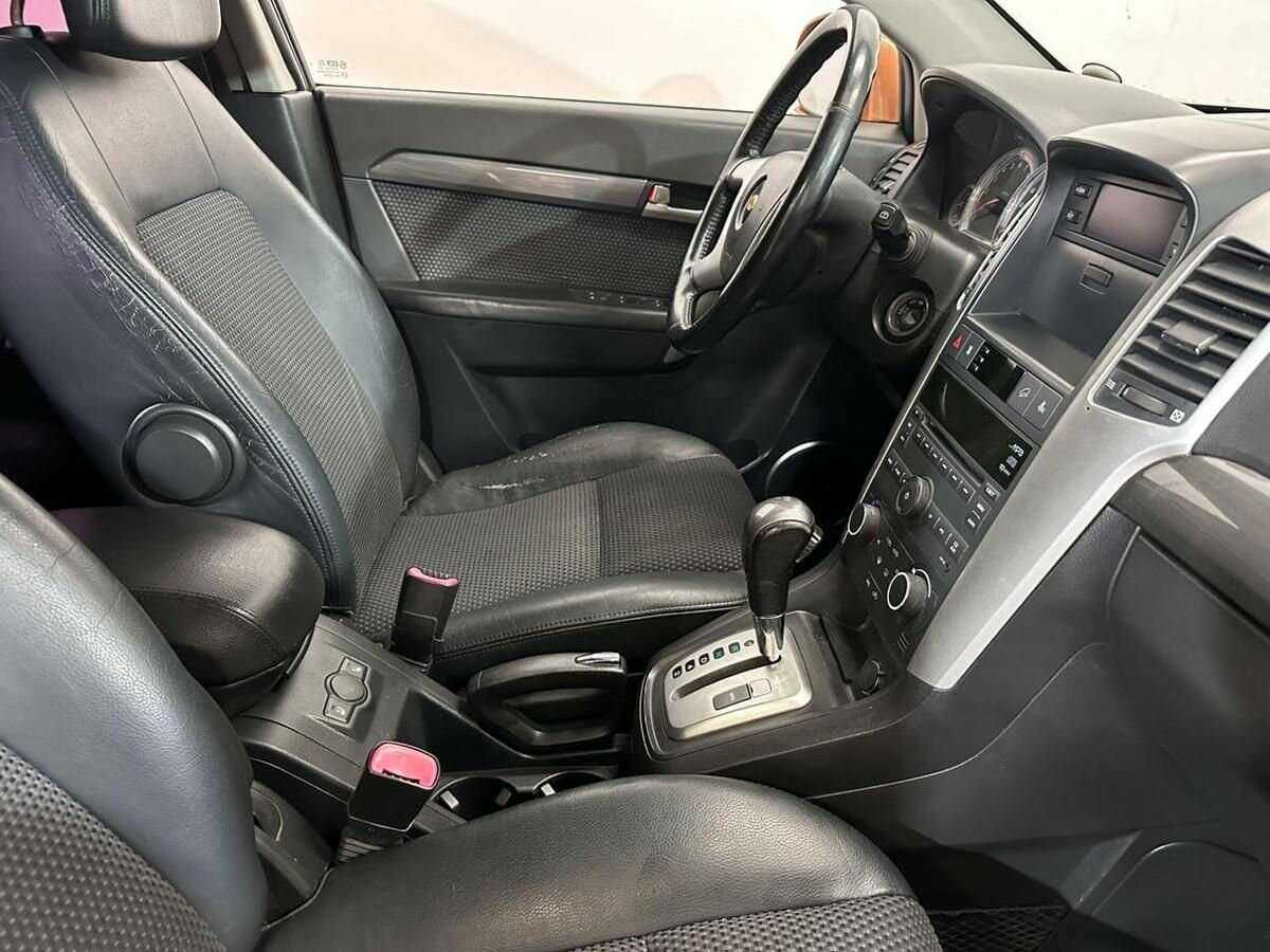 Chevrolet Captiva с пробегом — 2007 год. Фото: #9