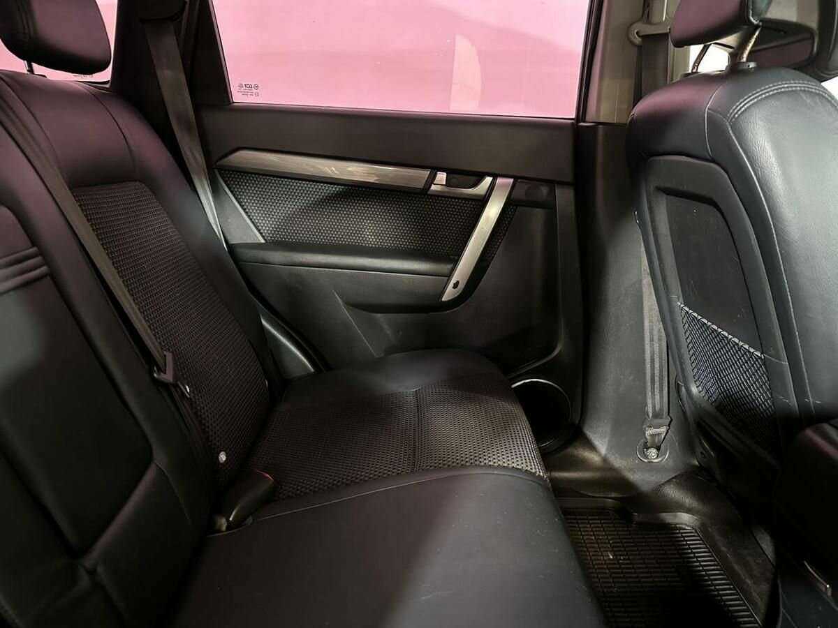 Chevrolet Captiva с пробегом — 2007 год. Фото: #10