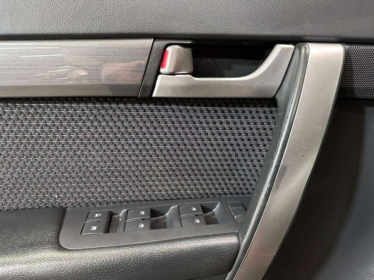 Chevrolet Captiva с пробегом — 2007 год. Фото: #11