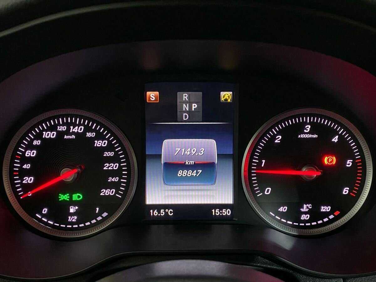 Mercedes-Benz GLC с пробегом — 2018 год. Фото: #12