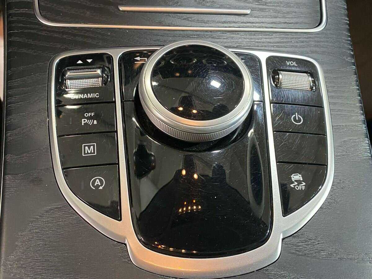 Mercedes-Benz GLC с пробегом — 2018 год. Фото: #15