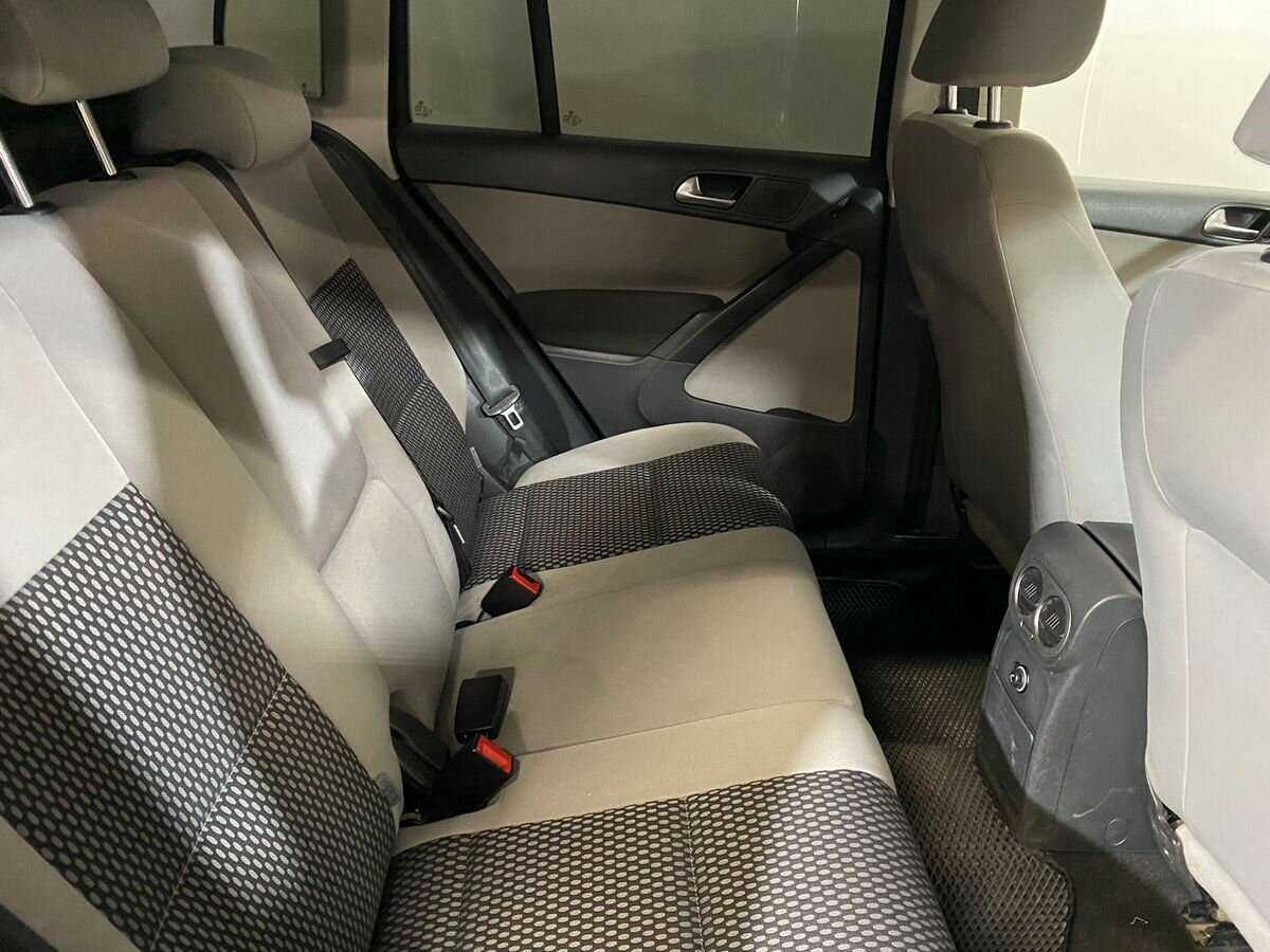 Volkswagen Tiguan с пробегом — 2011 год. Фото: #10