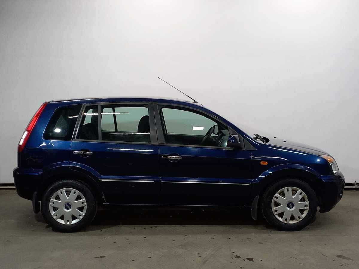 Ford Fusion с пробегом — 2010 год. Фото: #3