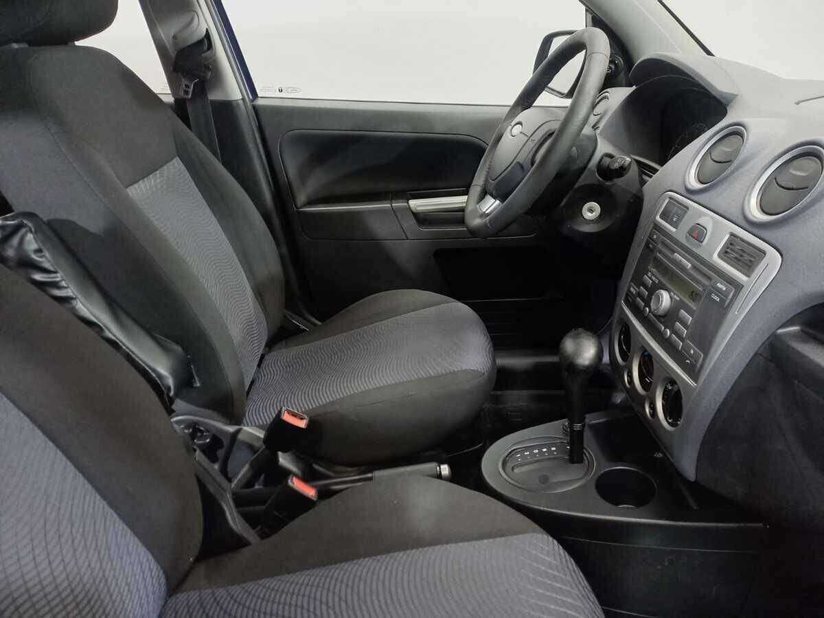 Ford Fusion с пробегом — 2010 год. Фото: #9