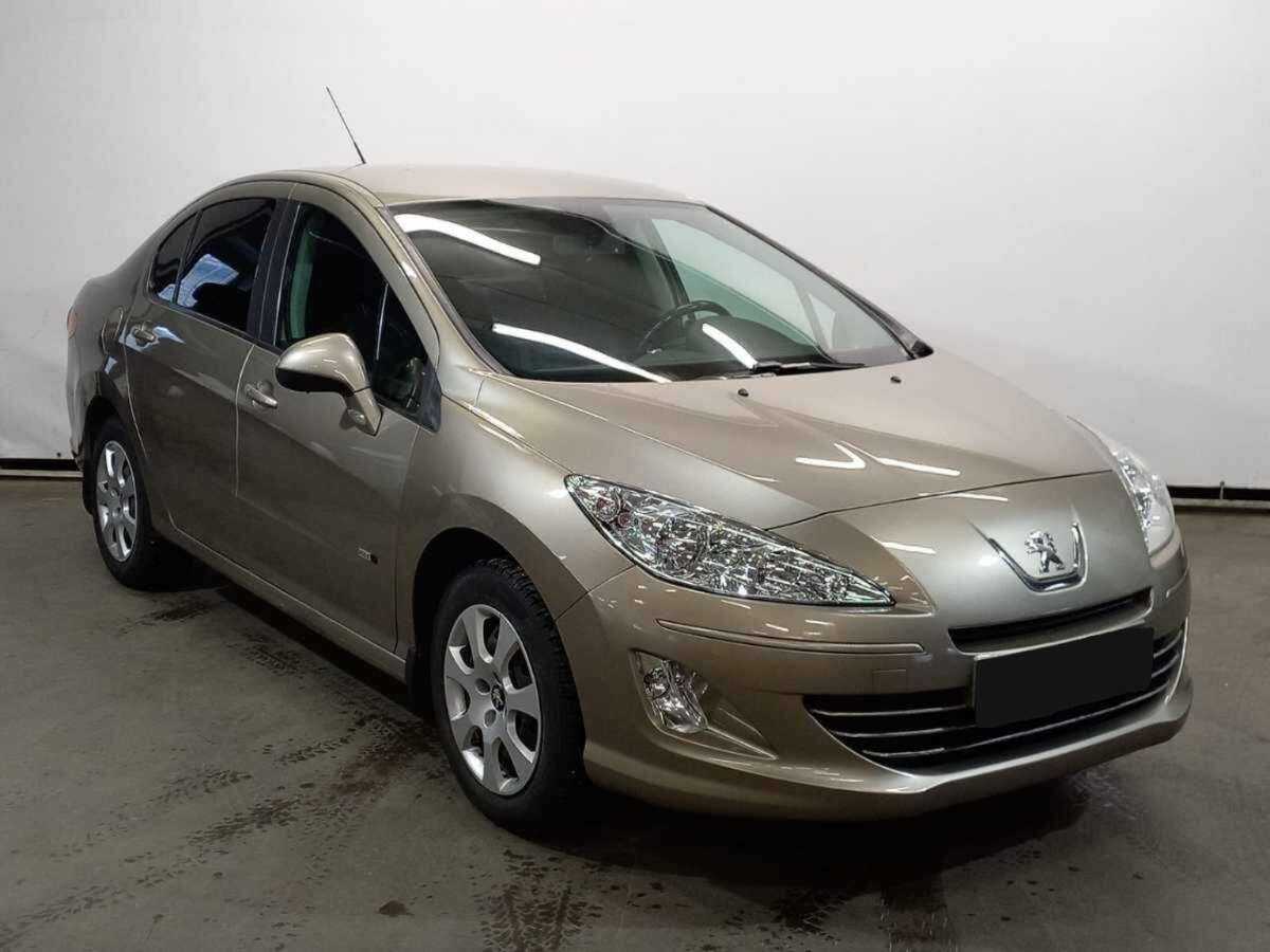 Peugeot 408 с пробегом — 2016 год. Фото: #2